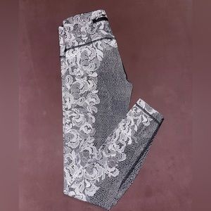 NWOT Lululemon Speed Wunder Tight *Nulux//Florence Speed Wunder 50G White Black